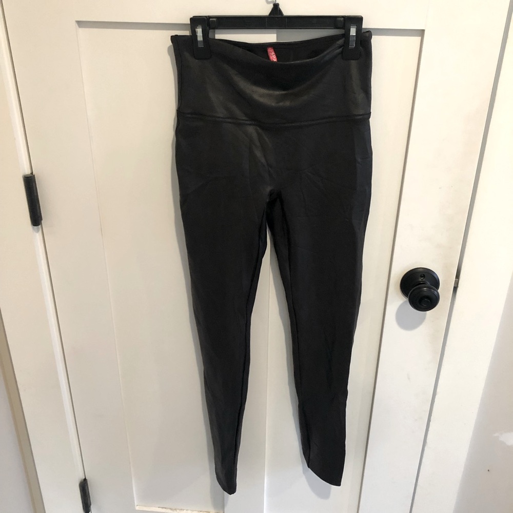 Spank | Faux leather legging